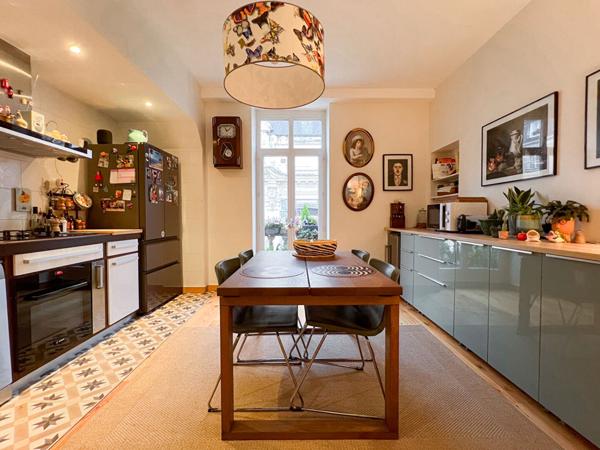 Appartement Angers/Ralliement Hyper Centre de 7 pièces de 211m², 4 Chambres, cave.