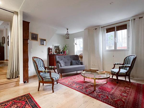 Appartement Angers/Ralliement Hyper Centre de 7 pièces de 211m², 4 Chambres, cave.