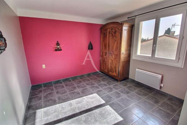 À VENDRE IDEAL INVESTISSEUR LOCATIF VILLA 3 FACES DE 270 M² SUR TERRAIN DE 390 M²