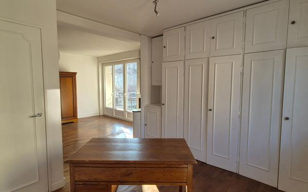 Appartement à vendre    3 pièces • 61,95 m2 Saint-Étienne