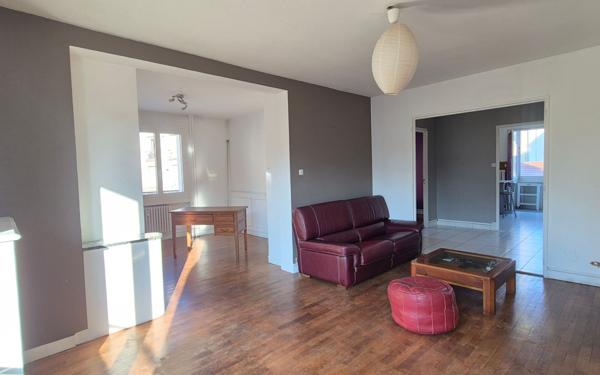 Appartement à vendre    3 pièces • 61,95 m2 Saint-Étienne