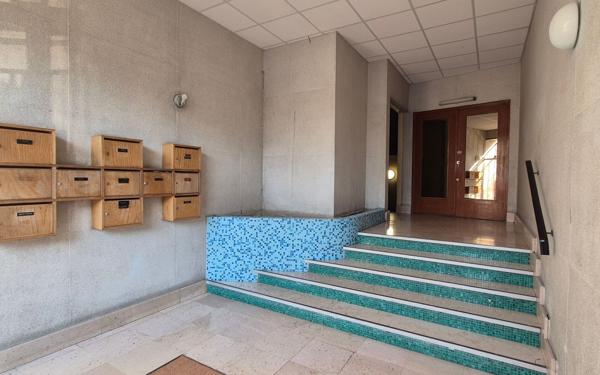 Appartement à vendre    3 pièces • 61,95 m2 Saint-Étienne