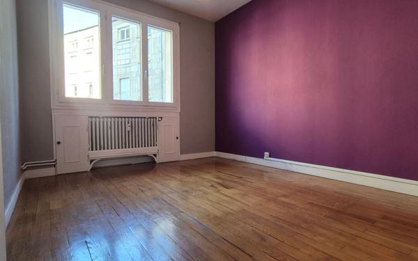 Appartement à vendre    3 pièces • 61,95 m2 Saint-Étienne