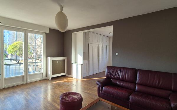 Appartement à vendre    3 pièces • 61,95 m2 Saint-Étienne