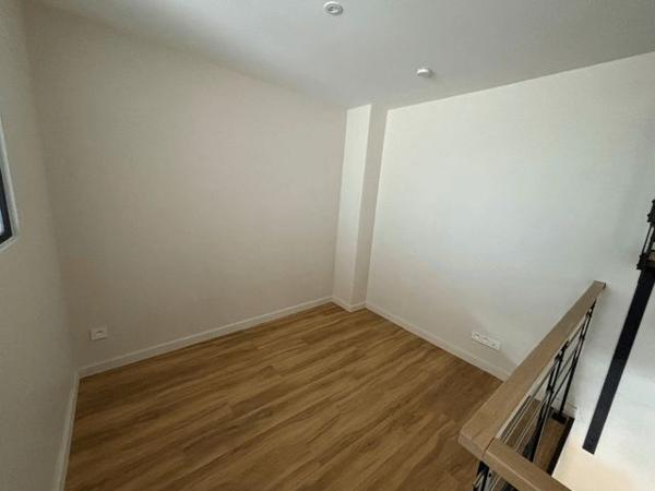 Location Appartement 5 pièces 165.8 m² - 15 CHEMIN DE LA BROCHETIERE Dardilly 69570