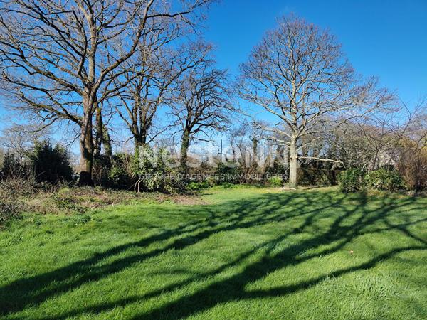 Terrain Surzur 596 m2 viabilisé? Calme et arboré, idéal construction
