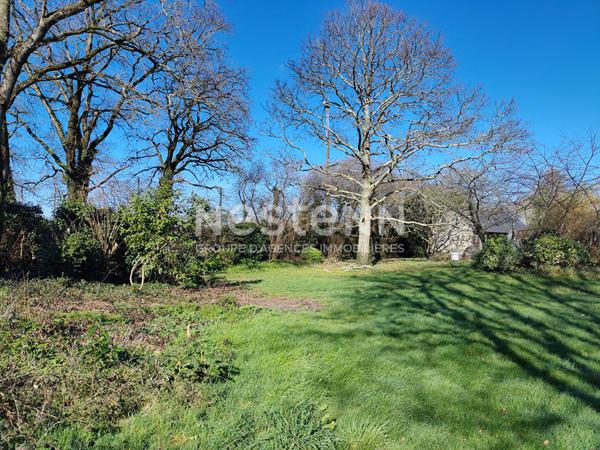 Terrain Surzur 596 m2 viabilisé? Calme et arboré, idéal construction