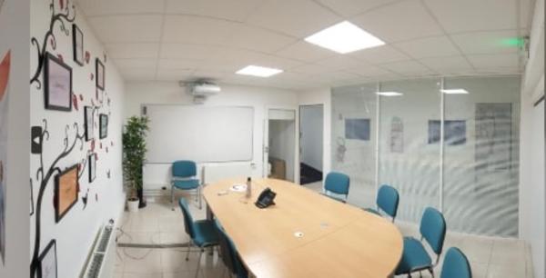 Bureaux à louer à Saint-Sébastien-sur-Loire espace moderne de 500 m²