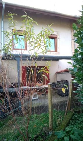 À vendre --  Maison de village 95 m² avec terrasse et garage -- Genod (39240)