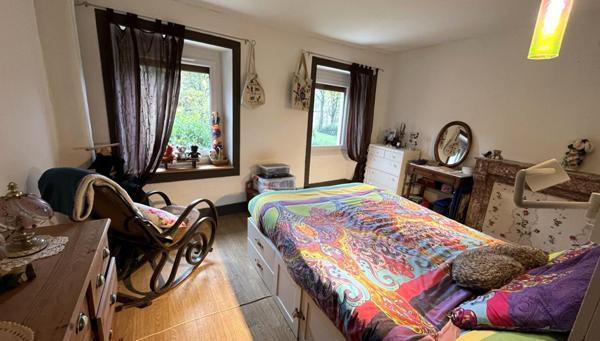 À vendre --  Maison de village 95 m² avec terrasse et garage -- Genod (39240)