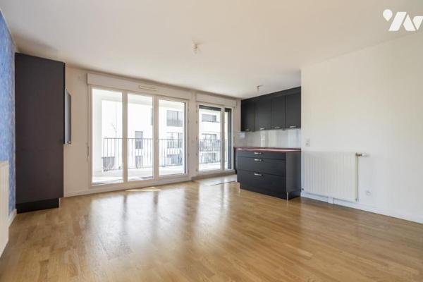 Bagnolet - Appartement T2/T3 avec loggia + Parking - Calme et verdoyant