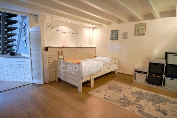 *Centre-ville de Montivilliers* Loft T3 de 73,6 m² avec jardin et stationnement