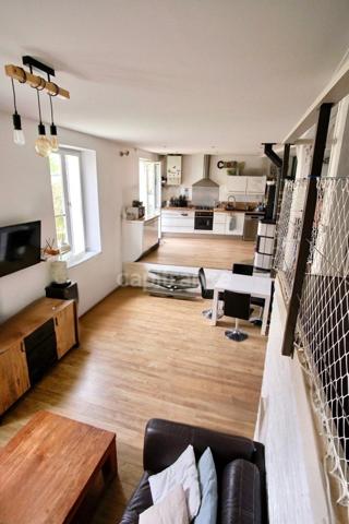*Centre-ville de Montivilliers* Loft T3 de 73,6 m² avec jardin et stationnement