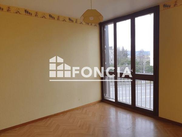 Location Appartement 4 pièces 86.8 m² - 10 A 16 AVENUE JEAN MOULIN Bourg Les Valence 26500