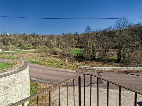 Aignay-le-Duc (21510) Maison sur sous-sol de 140 m² SUR 2700 m² de terrain Aignay-le-Duc 21510