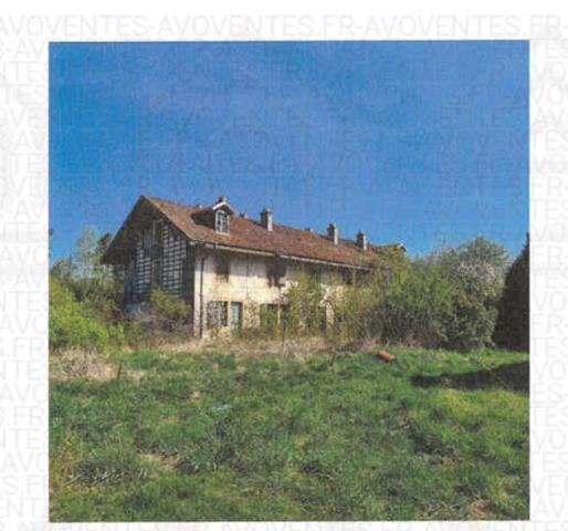 IMMEUBLE A RENOVER COMPLETEMENT