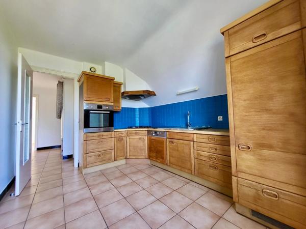 Maison à vendre 4 APPARTEMENTS - PISCINE - VUE LAC - EVIAN LES BAINS (74)