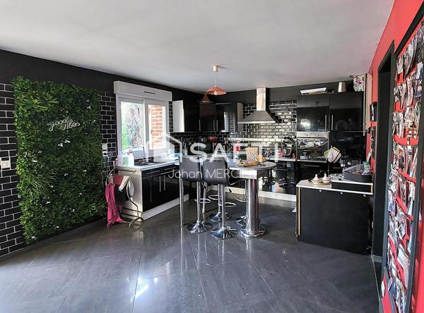 Maison familiale clé en main à Petite-Forêt : confort, luminosité et espaces extérieurs pour une qualité de vie au quotidien.