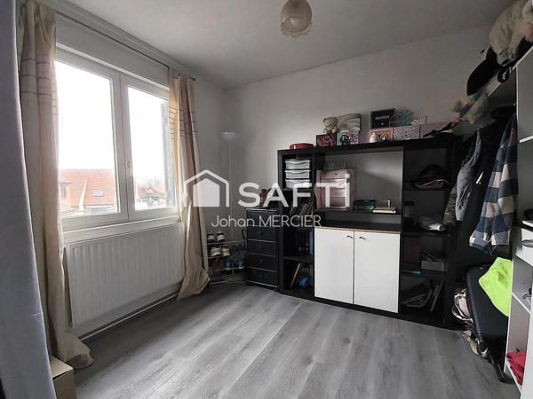 Maison familiale clé en main à Petite-Forêt : confort, luminosité et espaces extérieurs pour une qualité de vie au quotidien.