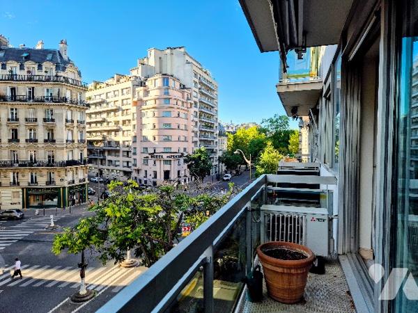 PARIS XVIIe – WAGRAM – BEL APPARTEMENT FAMILIAL TRAVERSANT DE 152 m² – BALCON – 3/4 CHAMBRES