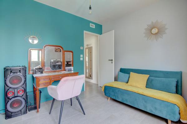 Villa récente 100 m2 - Piscine - Terrasse - Dépendances