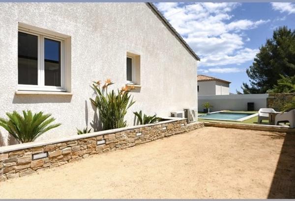 Villa récente 100 m2 - Piscine - Terrasse - Dépendances