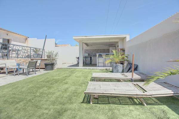 Villa récente 100 m2 - Piscine - Terrasse - Dépendances