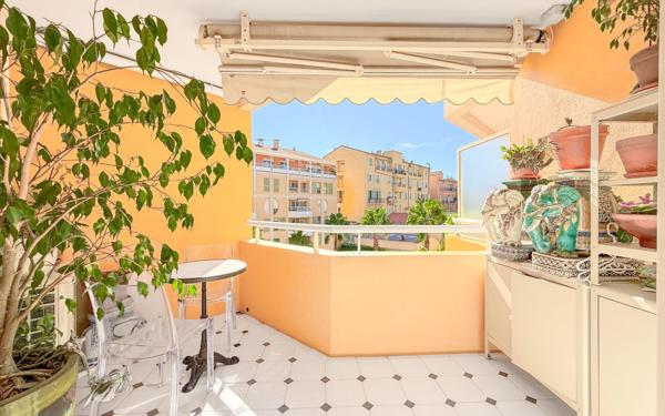 Appartement à vendre    2 pièces • 52,27 m2 Nice