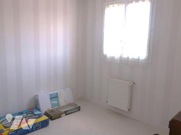 Secteur Ouest - Dans impasse, PAVILLON de 2000, env. 117m2 hab., en très bon état, comprenant :...