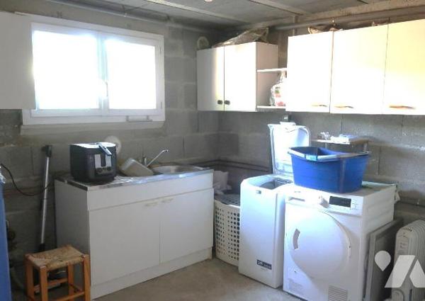 Secteur Ouest - Dans impasse, PAVILLON de 2000, env. 117m2 hab., en très bon état, comprenant :...