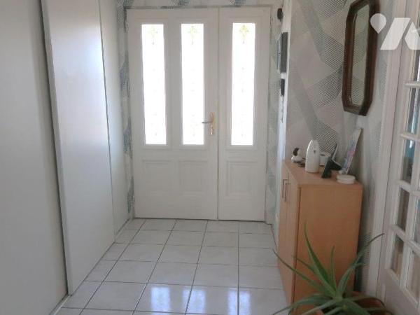 Secteur Ouest - Dans impasse, PAVILLON de 2000, env. 117m2 hab., en très bon état, comprenant :...