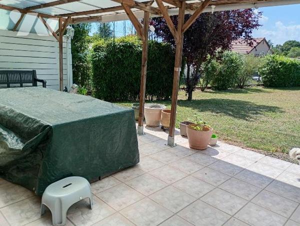Secteur Ouest - Dans impasse, PAVILLON de 2000, env. 117m2 hab., en très bon état, comprenant :...