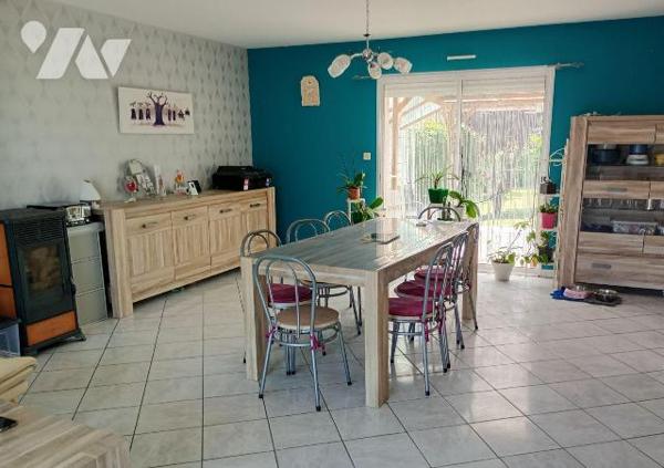 Secteur Ouest - Dans impasse, PAVILLON de 2000, env. 117m2 hab., en très bon état, comprenant :...
