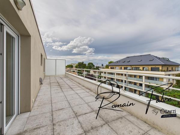 Appartement très lumineux, moderne avec garage privée