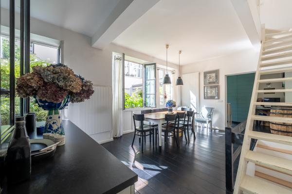 LA CAMPAGNE AU COEUR DE PARIS 15 - MAISON FAMILIALE DE 4 CHAMBRES AVEC JARDIN