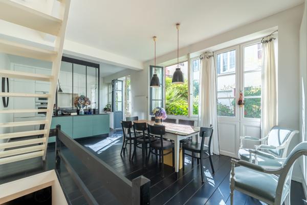 LA CAMPAGNE AU COEUR DE PARIS 15 - MAISON FAMILIALE DE 4 CHAMBRES AVEC JARDIN