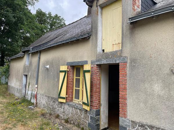 Bâtisse en pierre à rénover - 3 pièces - 74 m² - SAFFRE