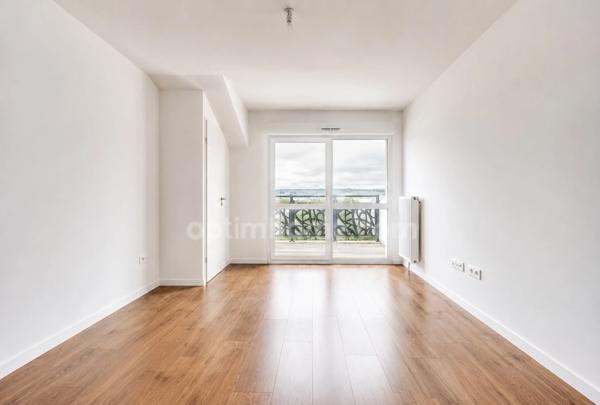 ESSEY LES NANCY (54) - APPARTEMENT 2 PIECES - DERNIER ÉTAGE AVEC ASCENSEUR - CAVE - PARKING - CALME ABSOLU