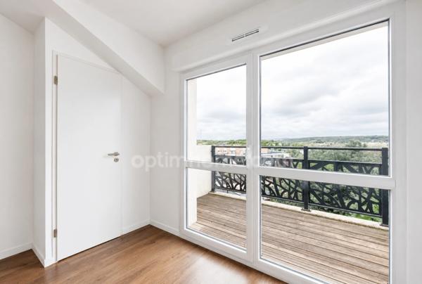 ESSEY LES NANCY (54) - APPARTEMENT 2 PIECES - DERNIER ÉTAGE AVEC ASCENSEUR - CAVE - PARKING - CALME ABSOLU