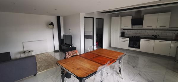 Maison 2 chambres, terrasse, jardin et garage