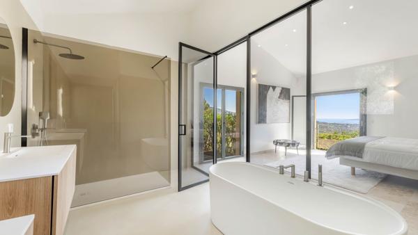 Vente Villa de luxe Grimaud 8 Pièces 360 m²