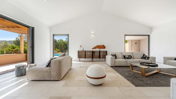 Vente Villa de luxe Grimaud 8 Pièces 360 m²