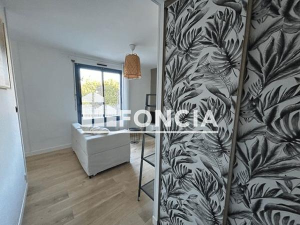 Location Studio meublé 26.37 m² - 8 RUE DU PETIT TOUR Poitiers 86000