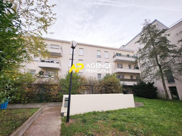 Appartement 4 pièces, 2 chambres avec balcon, cave et 2 parkings en centre ville d'ARGENTEUIL €245 000 ** - Référence 4339