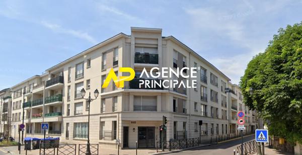 Appartement 4 pièces, 2 chambres avec balcon, cave et 2 parkings en centre ville d'ARGENTEUIL €245 000 ** - Référence 4339