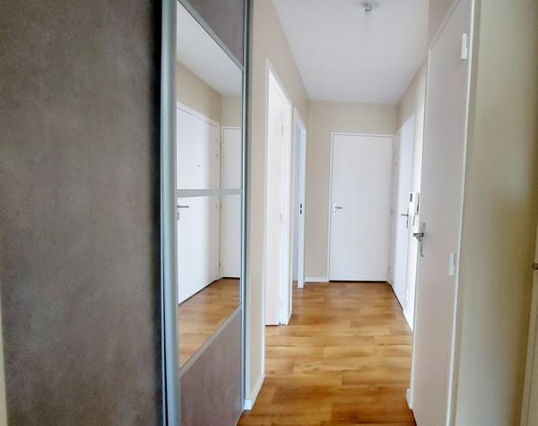 Location Appartement58,83 m² - 3 Pièces - SENE (56860)