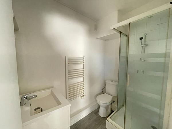 T2 idéalement situé entre Talensac et le pont Saint-Mihiel,  
Nantes 44000