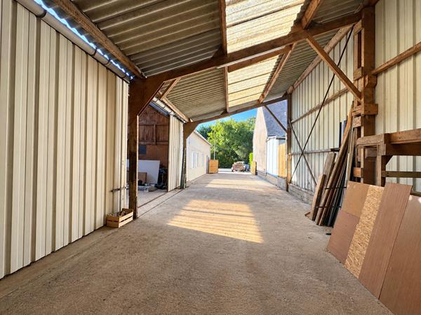 A LOUER : ATELIER + BUREAU PLOEREN Zone d'Activité MANE COËTDIGO , Ploeren