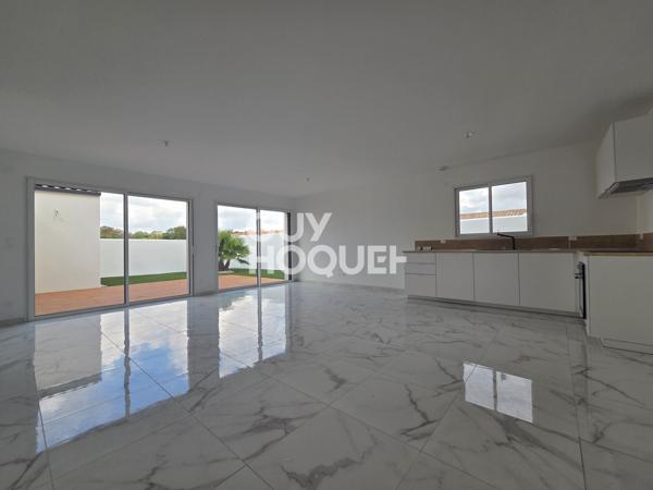 MAISON À VENDRE DE 6 PIÈCES DE 110,00 M²