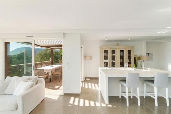 Vente Villa de luxe Les Adrets-de-l'Estérel 5 Pièces 170 m²